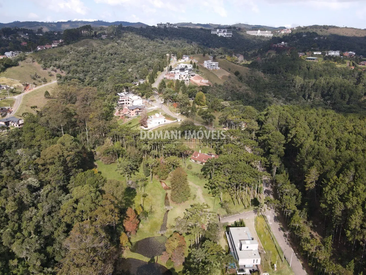 Terreno à venda de 2.265 m² em Campos do Jordão, SP, Brasil