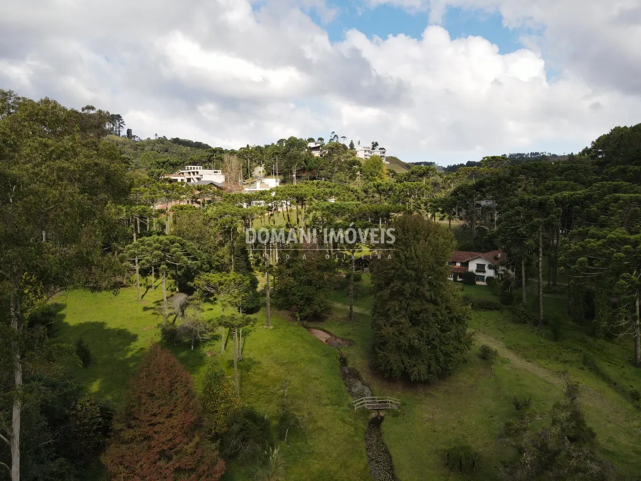 Terreno à venda de 2.265 m² em Campos do Jordão, SP, Brasil