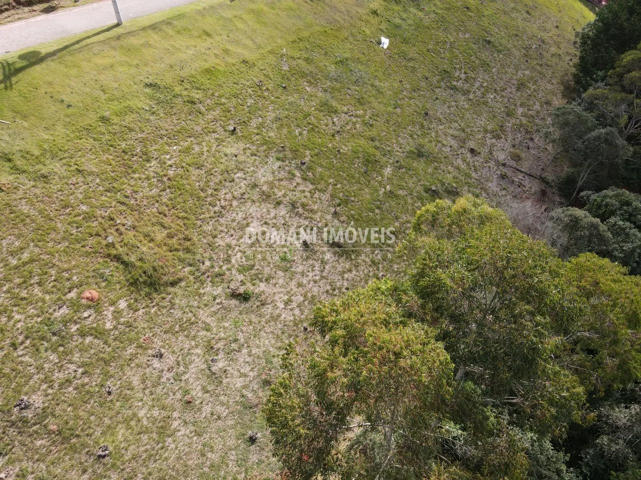 Terreno à venda de 2.265 m² em Campos do Jordão, SP, Brasil