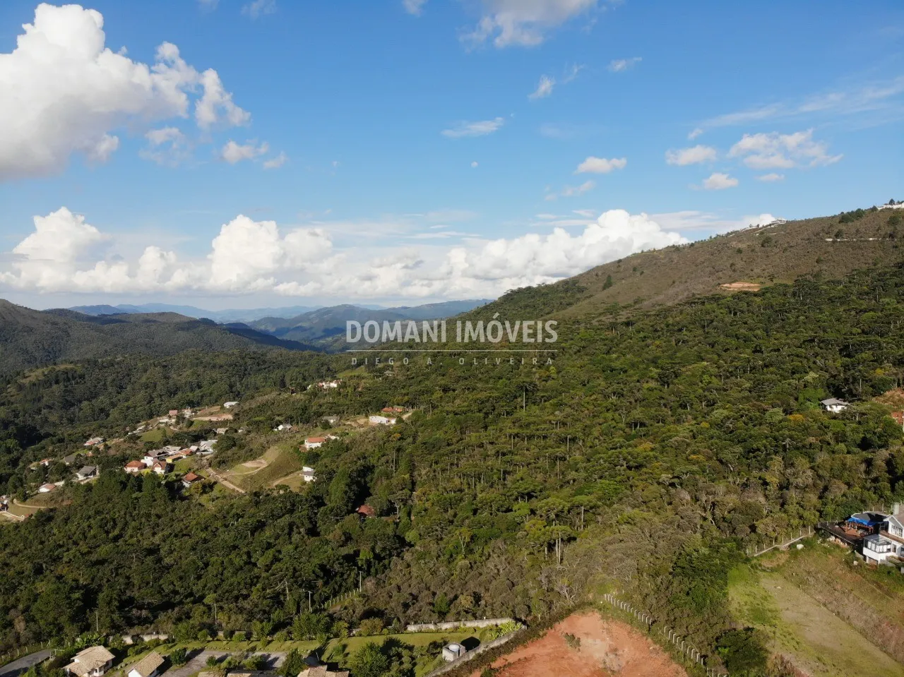 Terreno à venda de 5.620 m² em Campos do Jordão, SP, Brasil
