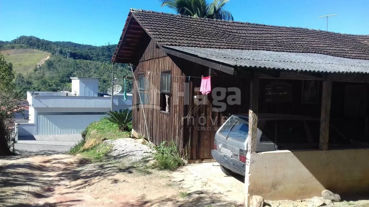 Terreno à venda de 382 m² em Brusque, SC, Brasil