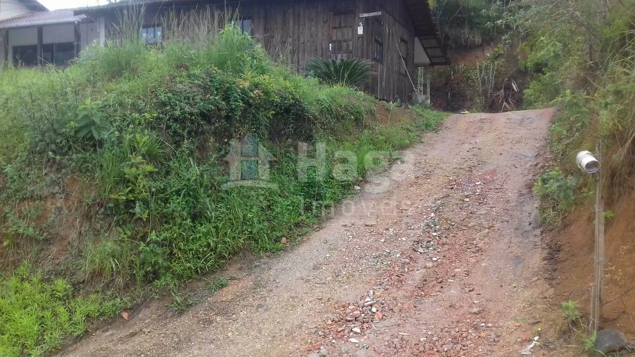 Terreno à venda de 382 m² em Brusque, SC, Brasil