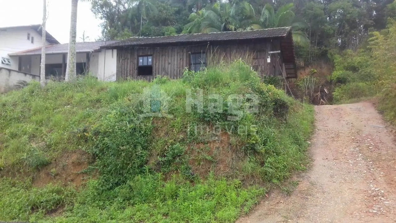 Terreno à venda de 382 m² em Brusque, SC, Brasil
