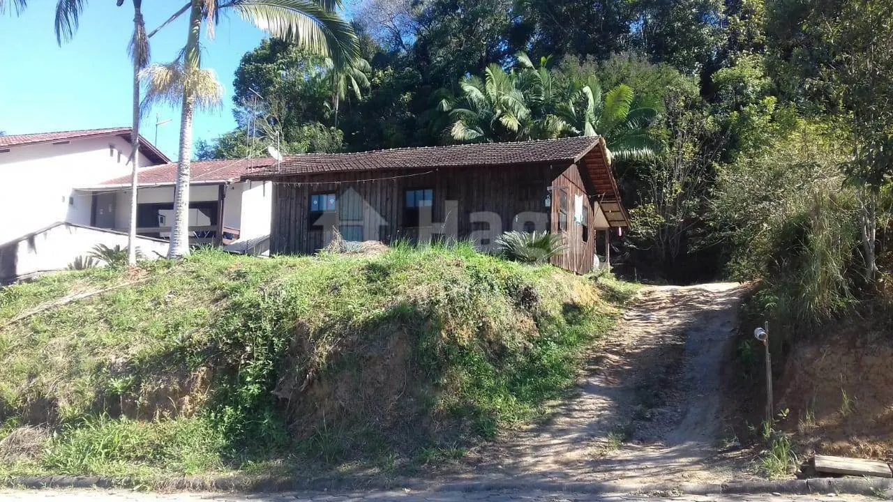 Terreno à venda de 382 m² em Brusque, SC, Brasil