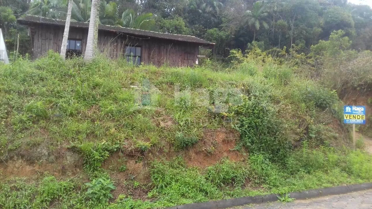Terreno à venda de 382 m² em Brusque, SC, Brasil