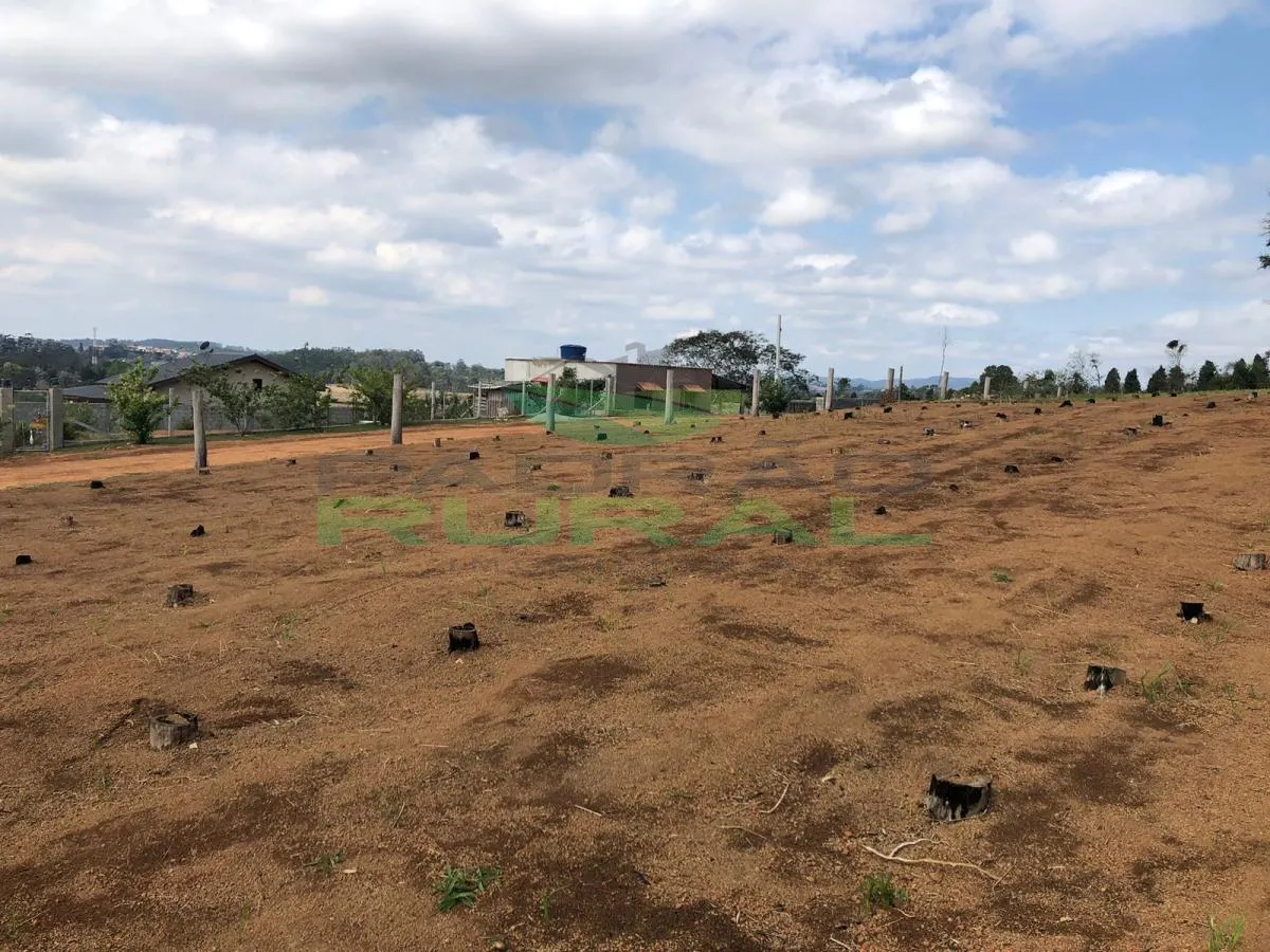Terreno à venda de 785 m² em Mairinque, SP, Brasil