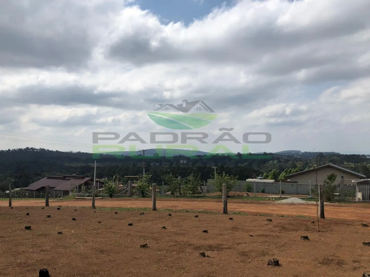 Terreno à venda de 785 m² em Mairinque, SP, Brasil