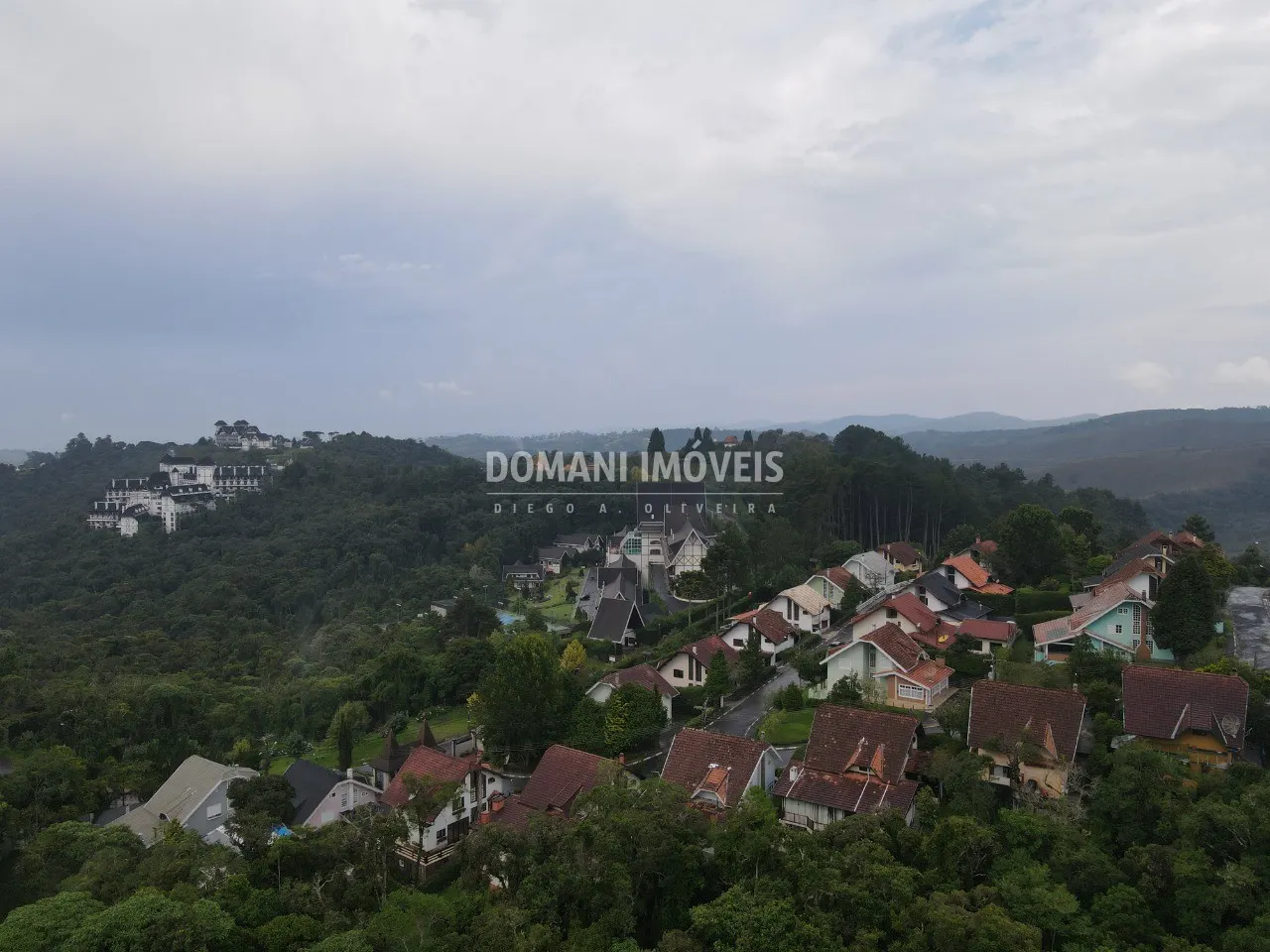 Casa à venda de 1.430 m² em Campos do Jordão, SP, Brasil