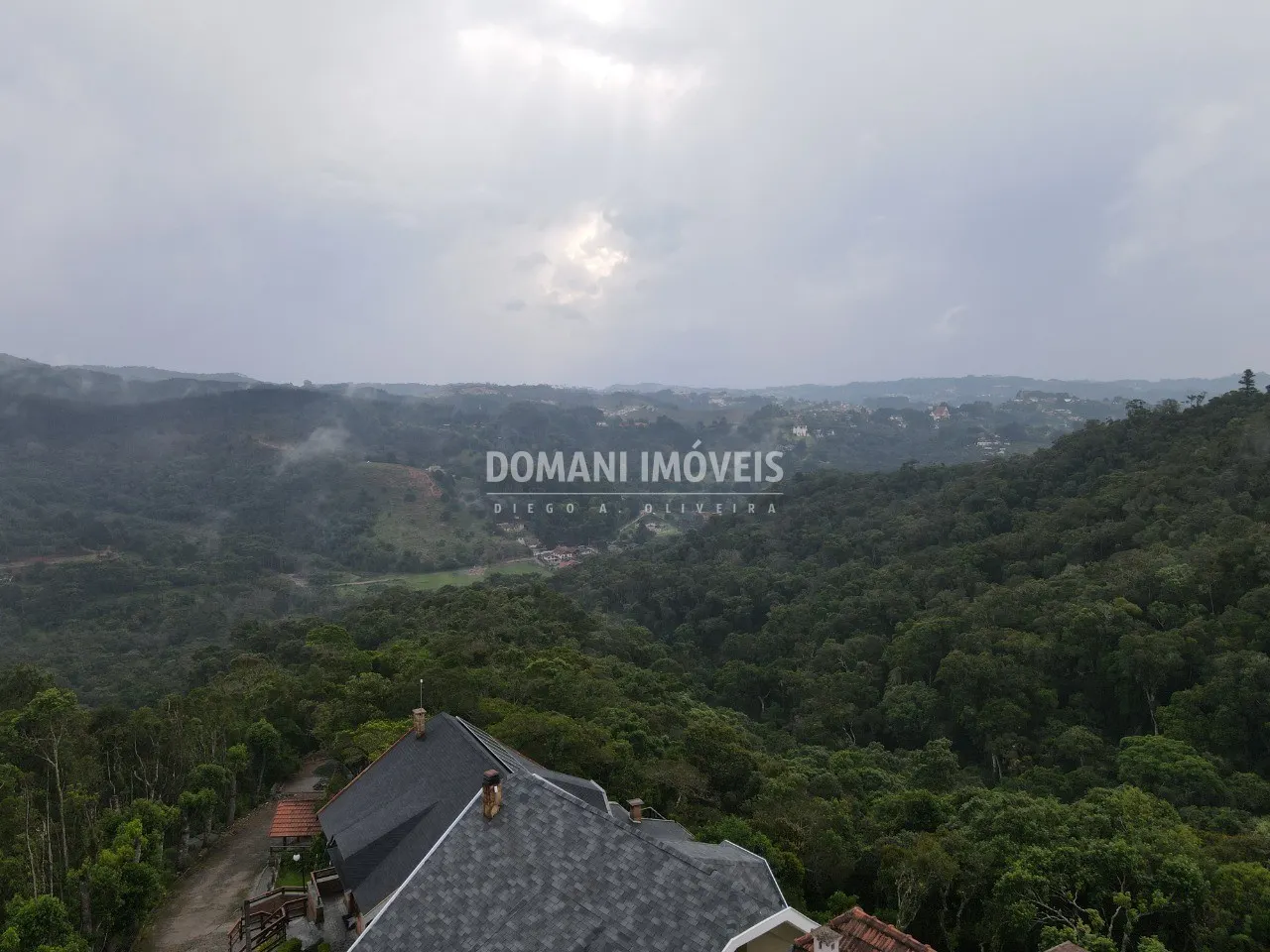 Casa à venda de 1.430 m² em Campos do Jordão, SP, Brasil
