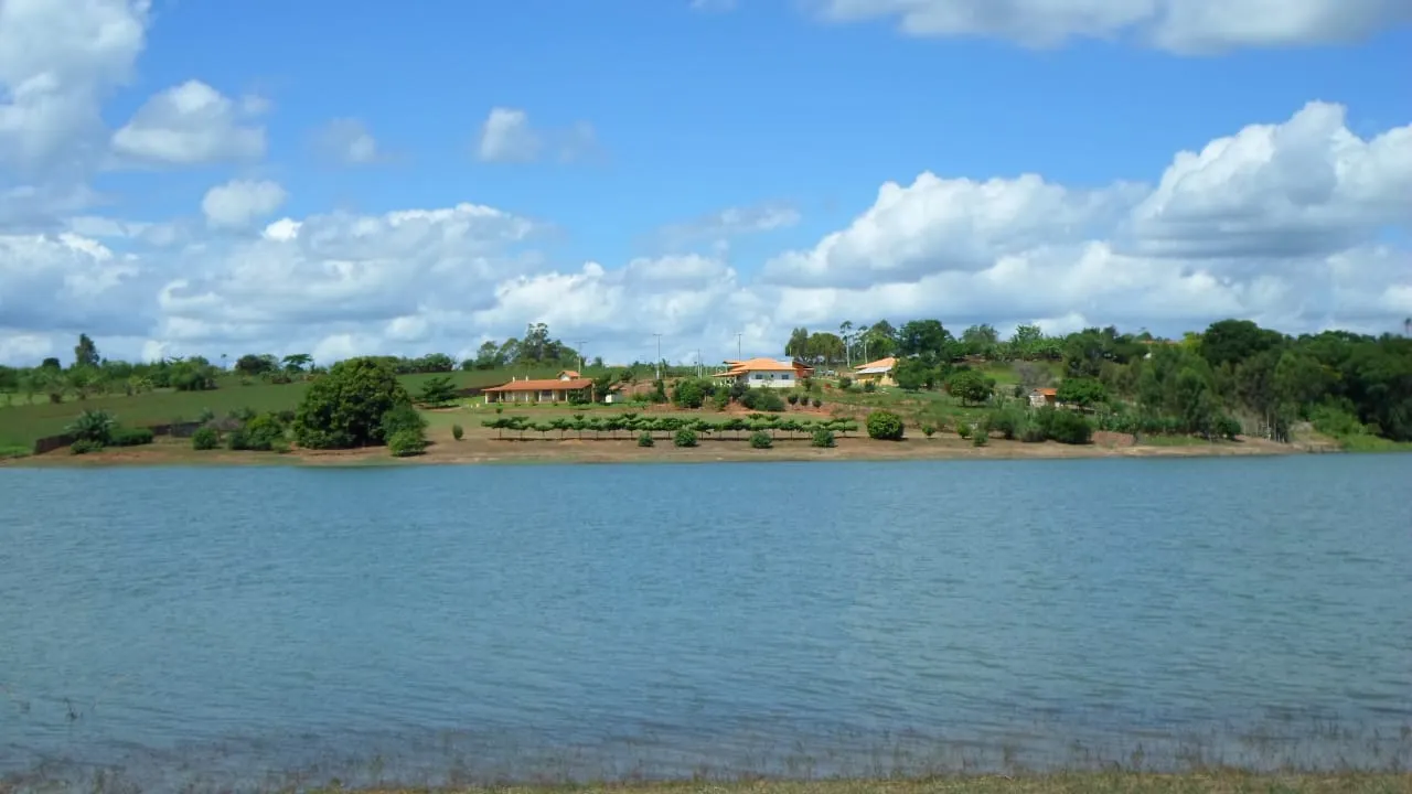 Chácara à venda de 6.050 m² em Barão de Antonina, SP, Brasil