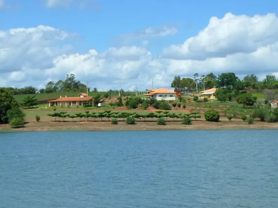 Chácara à venda de 6.050 m² em Barão de Antonina, SP, Brasil
