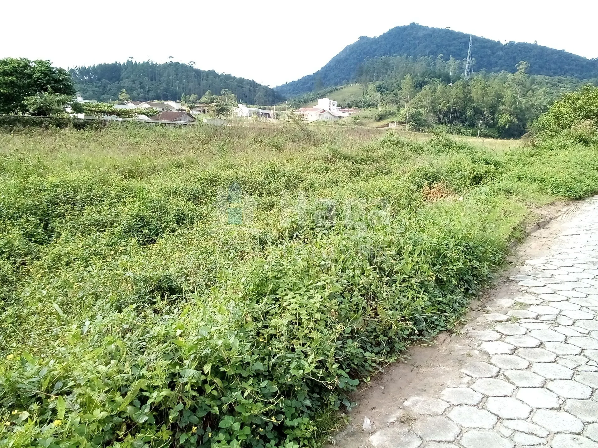 Terreno à venda de 1.395 m² em Guabiruba, SC, Brasil