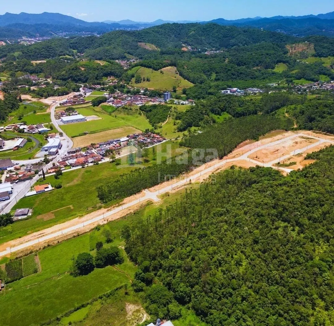 Terreno à venda de 240 m² em Brusque, SC, Brasil