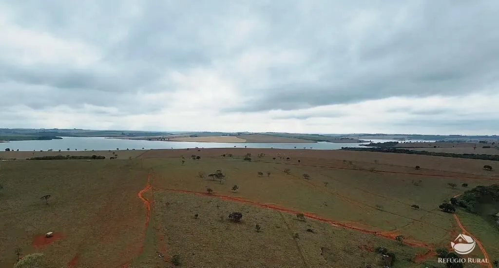 Fazenda à venda de 1.480 ha em Pimenta, MG, Brasil