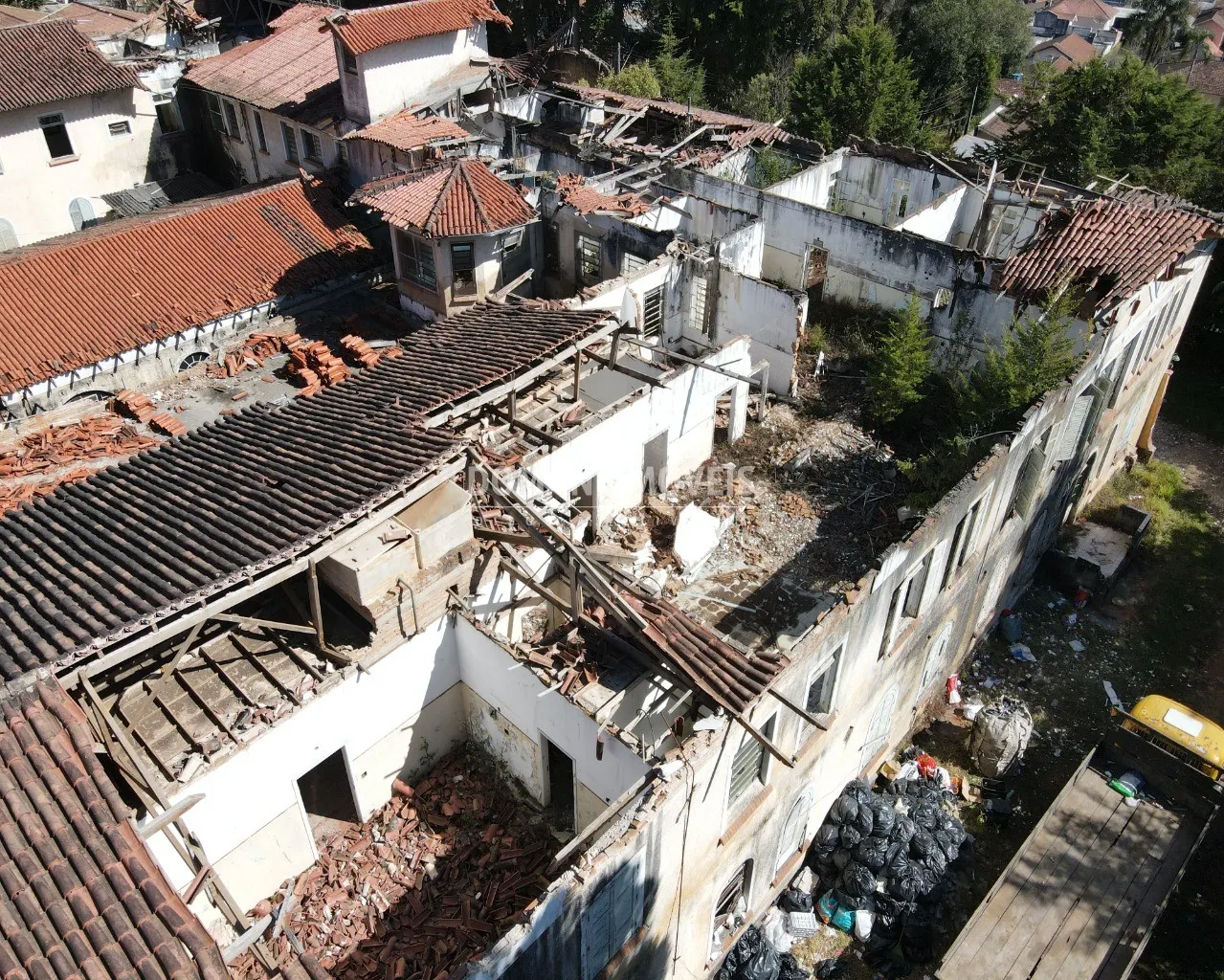Comercial à venda de 8.300 m² em Campos do Jordão, SP, Brasil
