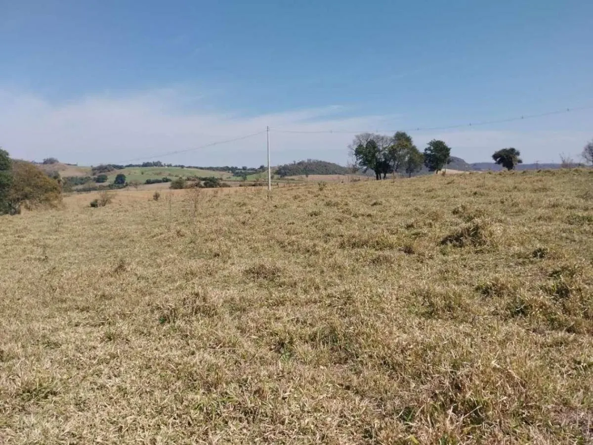 Small farm for sale of 63 acres in Cássia dos Coqueiros, SP, Brazil