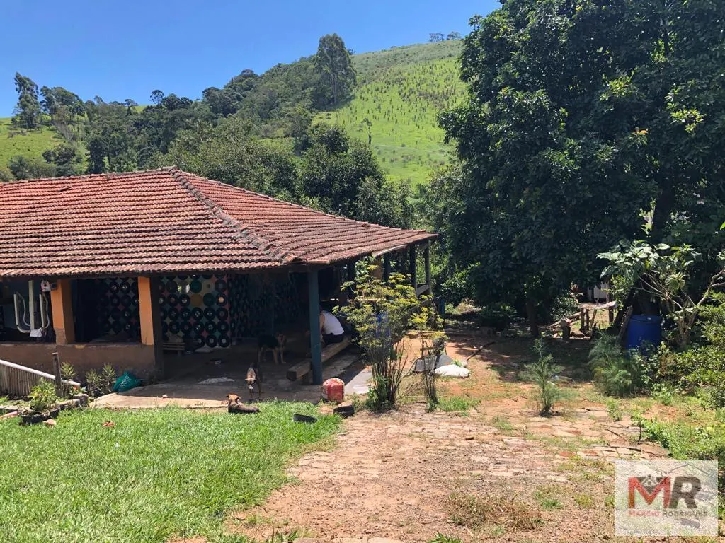 Chácara à venda de 4.000 m² em Camanducaia, MG, Brasil