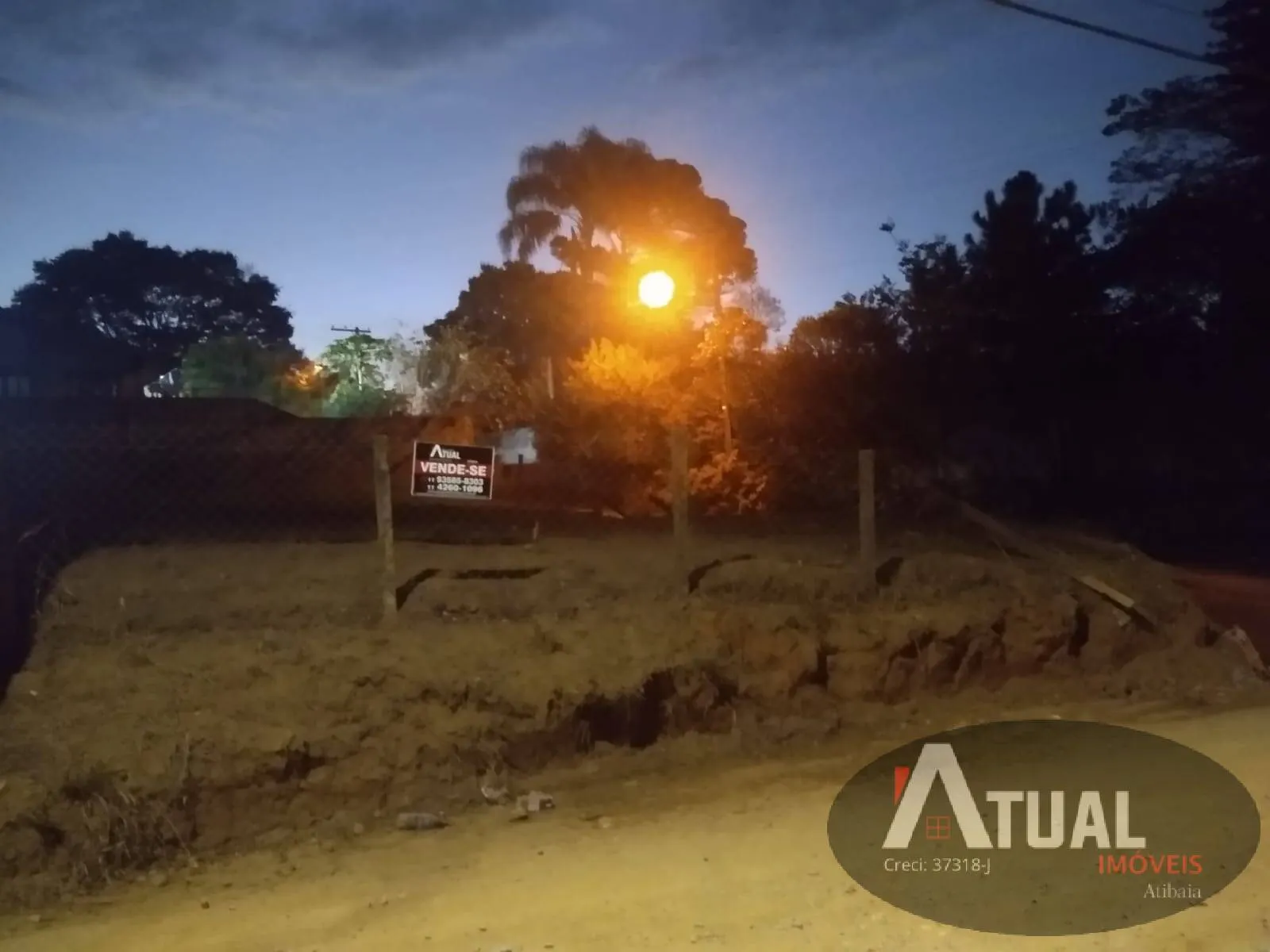 Terreno à venda de 510 m² em Atibaia, SP, Brasil