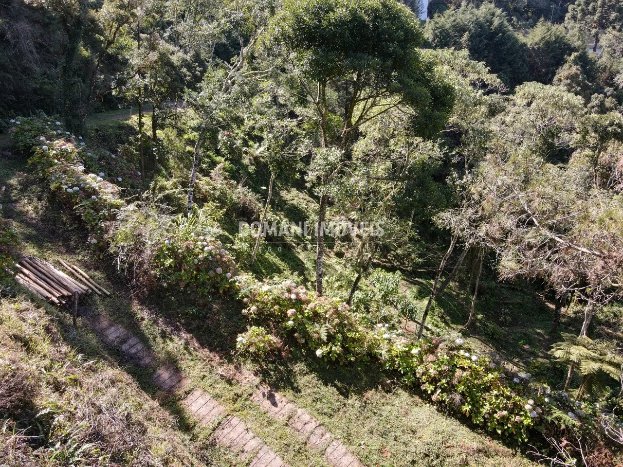 Terreno à venda de 2.060 m² em Campos do Jordão, SP, Brasil