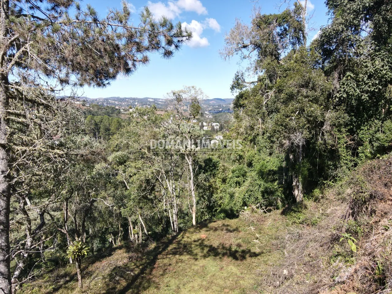 Terreno à venda de 2.060 m² em Campos do Jordão, SP, Brasil