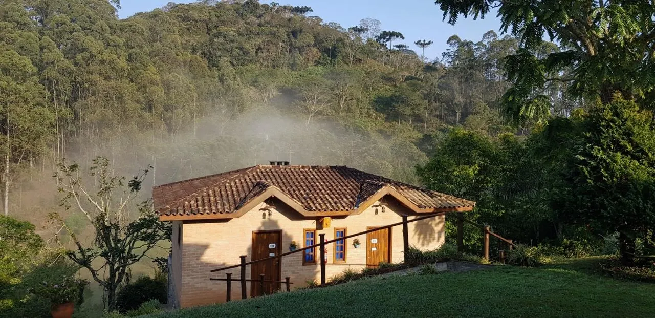 Pousada à venda de 10 ha em Santo Antônio do Pinhal, SP, Brasil