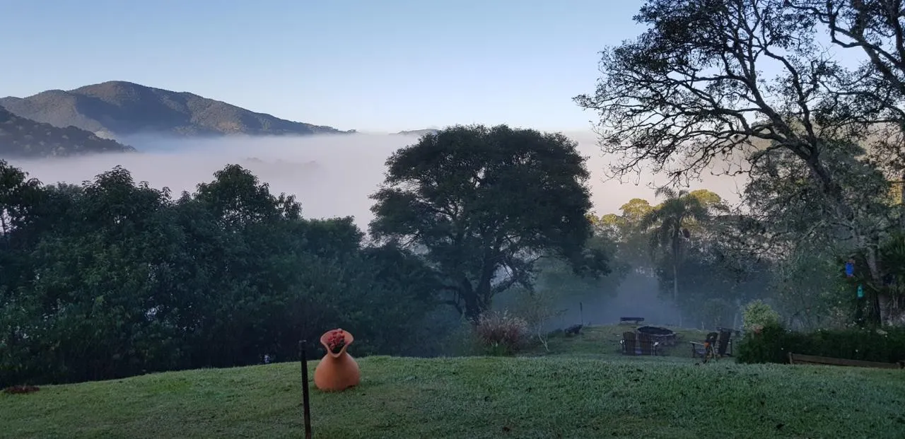 Pousada à venda de 10 ha em Santo Antônio do Pinhal, SP, Brasil