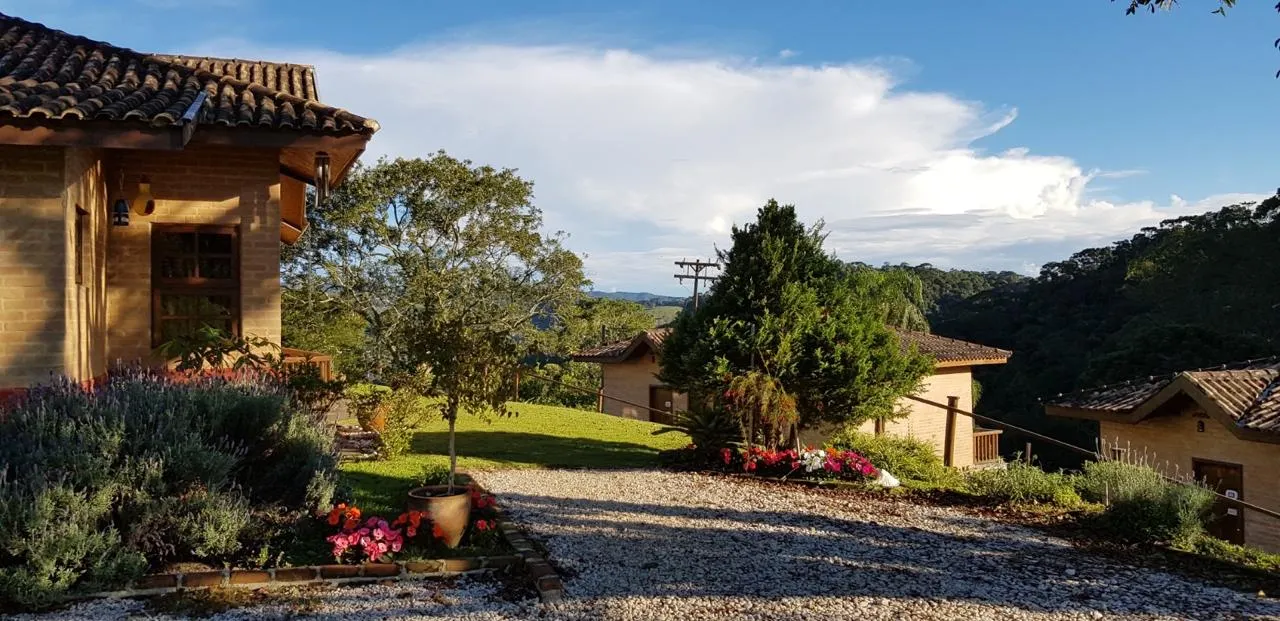 Pousada à venda de 10 ha em Santo Antônio do Pinhal, SP, Brasil