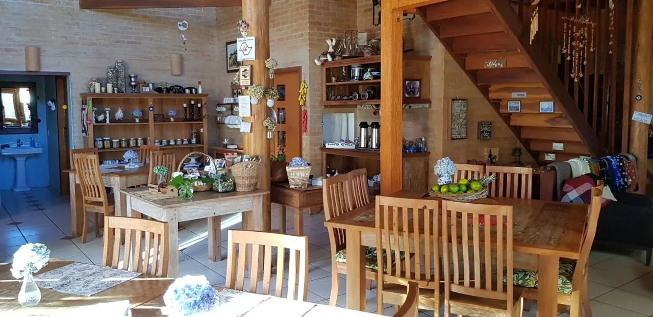 Pousada à venda de 10 ha em Santo Antônio do Pinhal, SP, Brasil