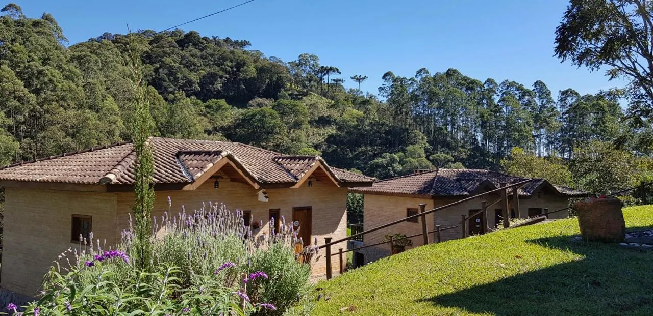 Pousada à venda de 10 ha em Santo Antônio do Pinhal, SP, Brasil