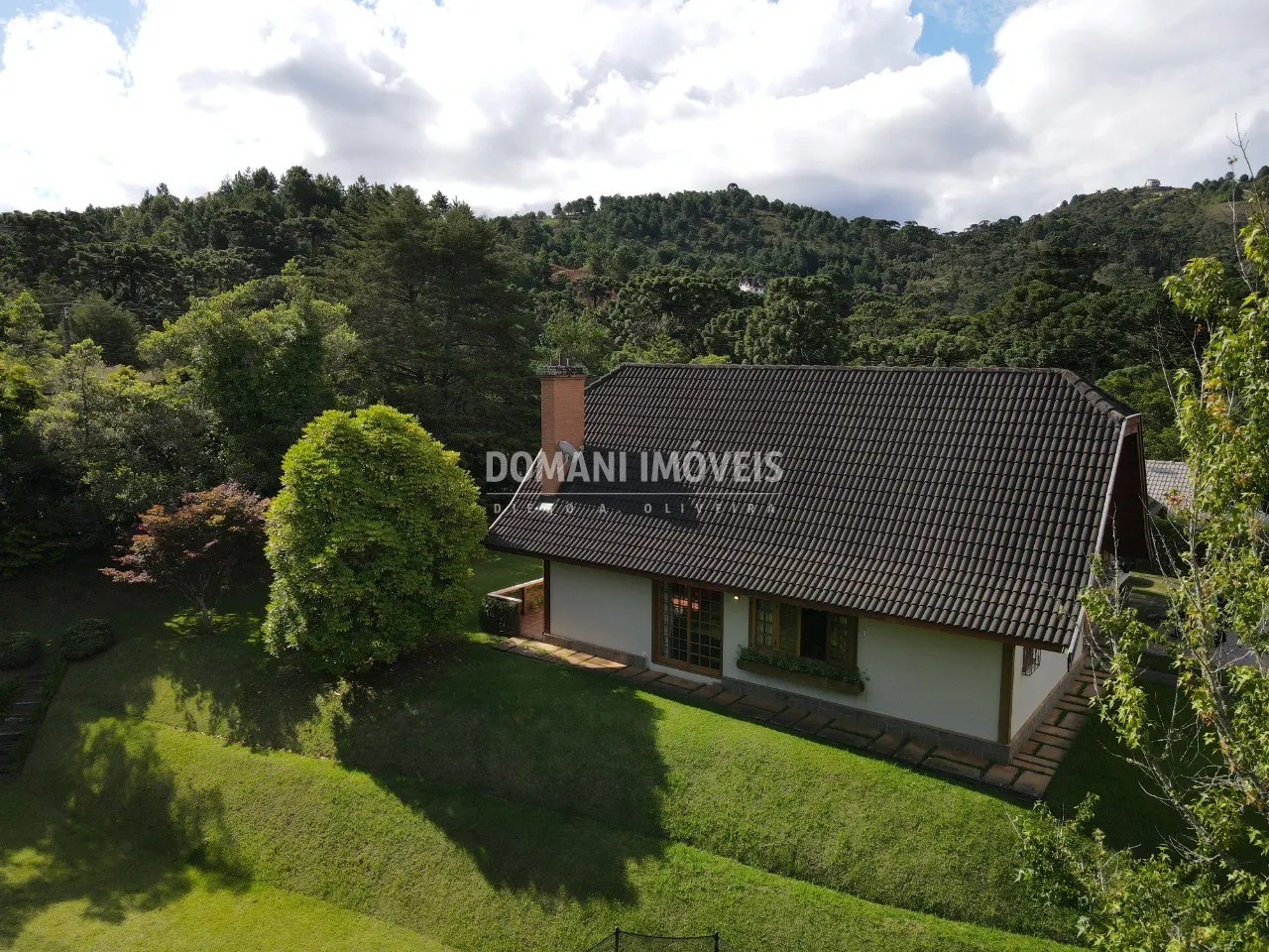 House for sale of 2,220 m² in Campos do Jordão, SP, Brazil