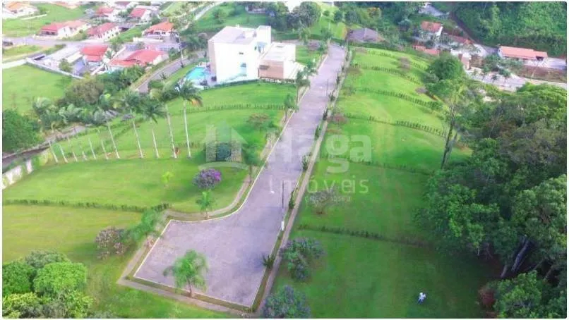 Terreno à venda de 840 m² em Brusque, SC, Brasil