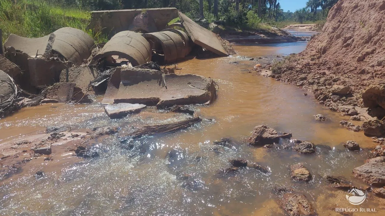 Fazenda à venda de 3.250 ha em Varjão de MInas, MG, Brasil