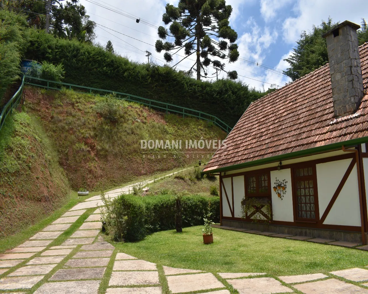 Casa à venda de 2.600 m² em Campos do Jordão, SP, Brasil