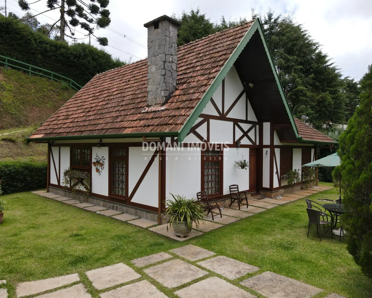 Casa à venda de 2.600 m² em Campos do Jordão, SP, Brasil