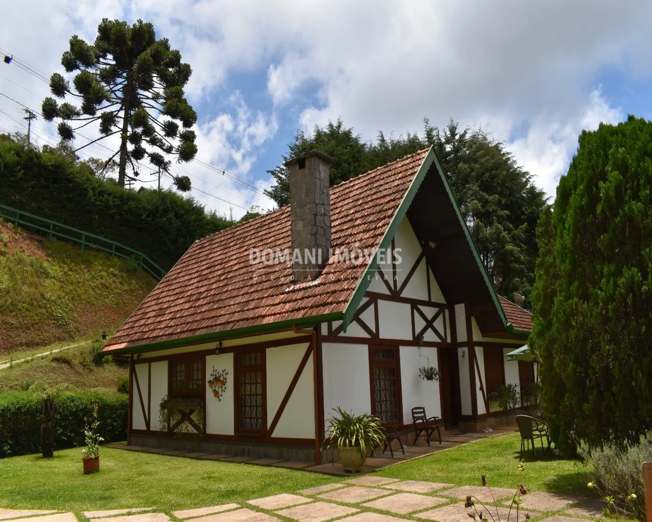 Casa à venda de 2.600 m² em Campos do Jordão, SP, Brasil