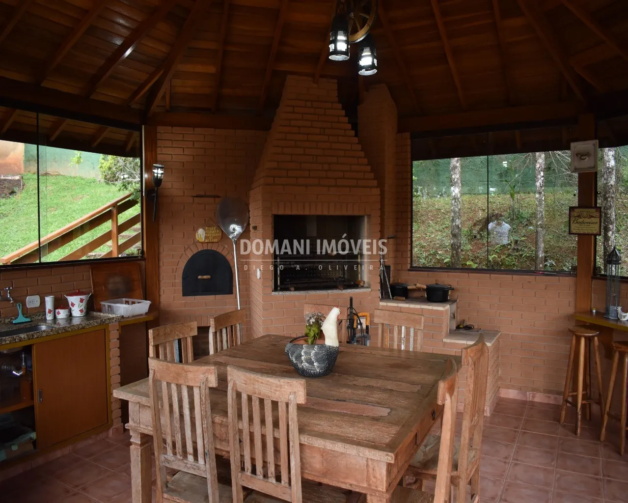 Casa à venda de 2.600 m² em Campos do Jordão, SP, Brasil