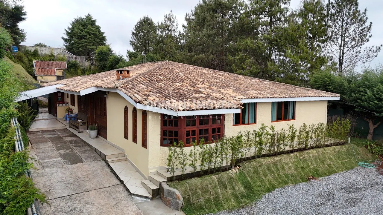 Casa à venda de 1.210 m² em Campos do Jordão, SP, Brasil
