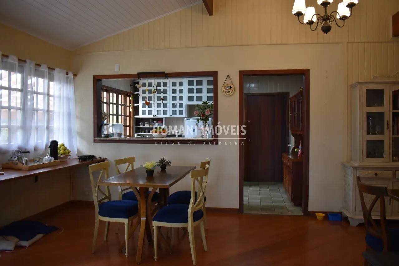 Casa à venda de 1.210 m² em Campos do Jordão, SP, Brasil