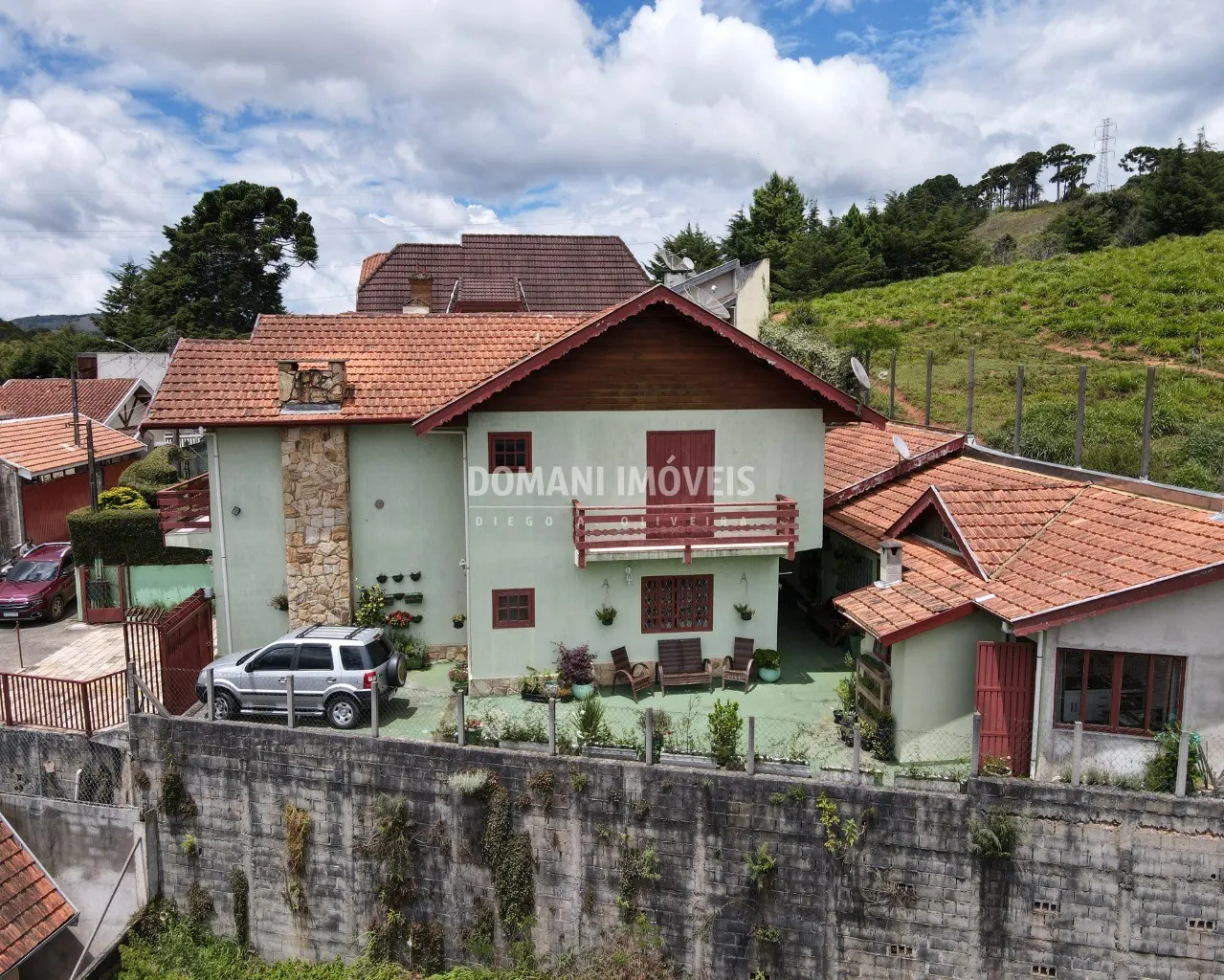 Casa à venda e para Alugar de 325 m² em Campos do Jordão, SP, Brasil