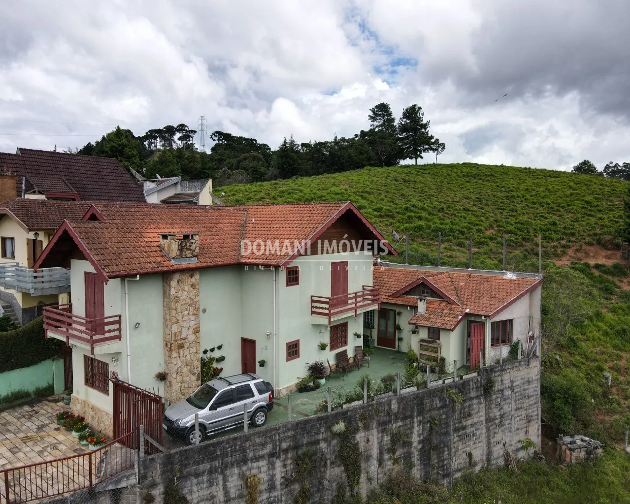 Casa à venda e para Alugar de 325 m² em Campos do Jordão, SP, Brasil