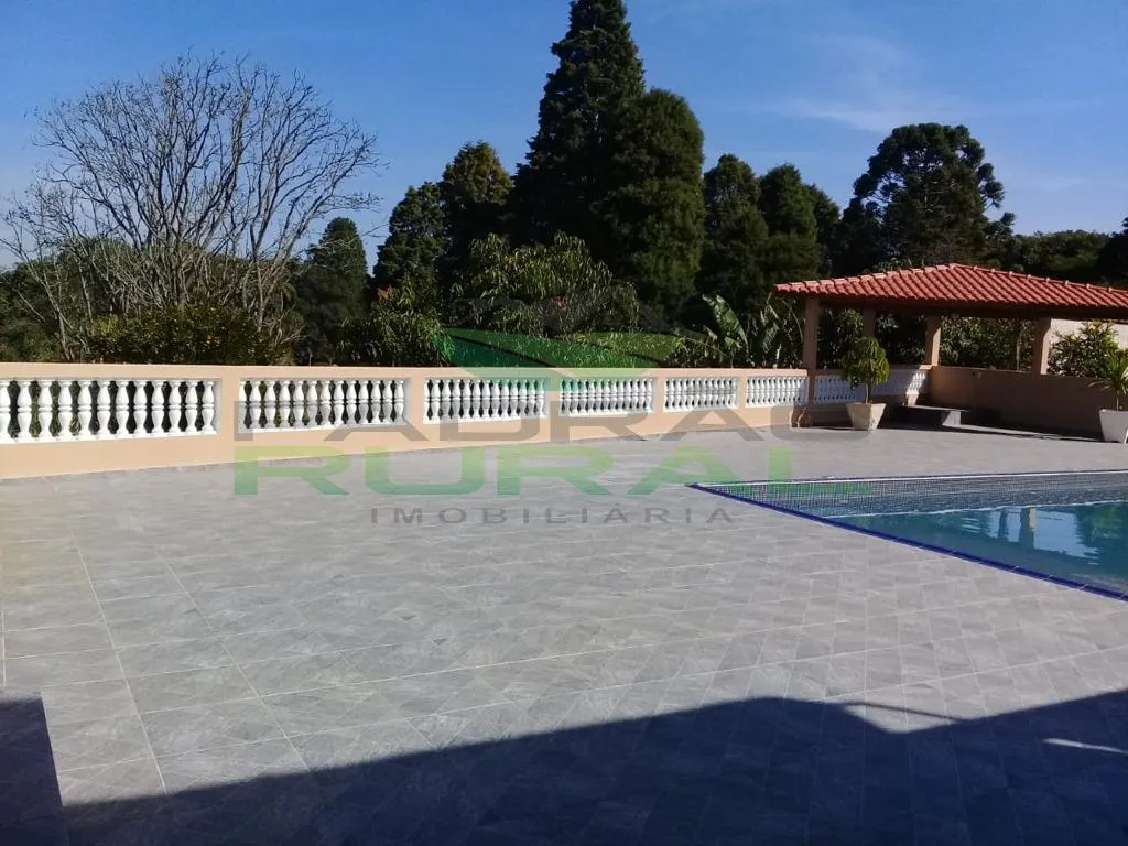 Country home for sale of 2,400 m² in São Roque, SP, Brazil