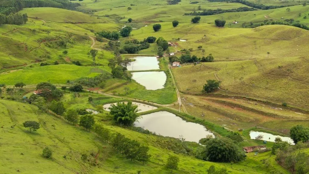 Sítio à venda de 40 ha em Cachoeira Paulista, SP, Brasil