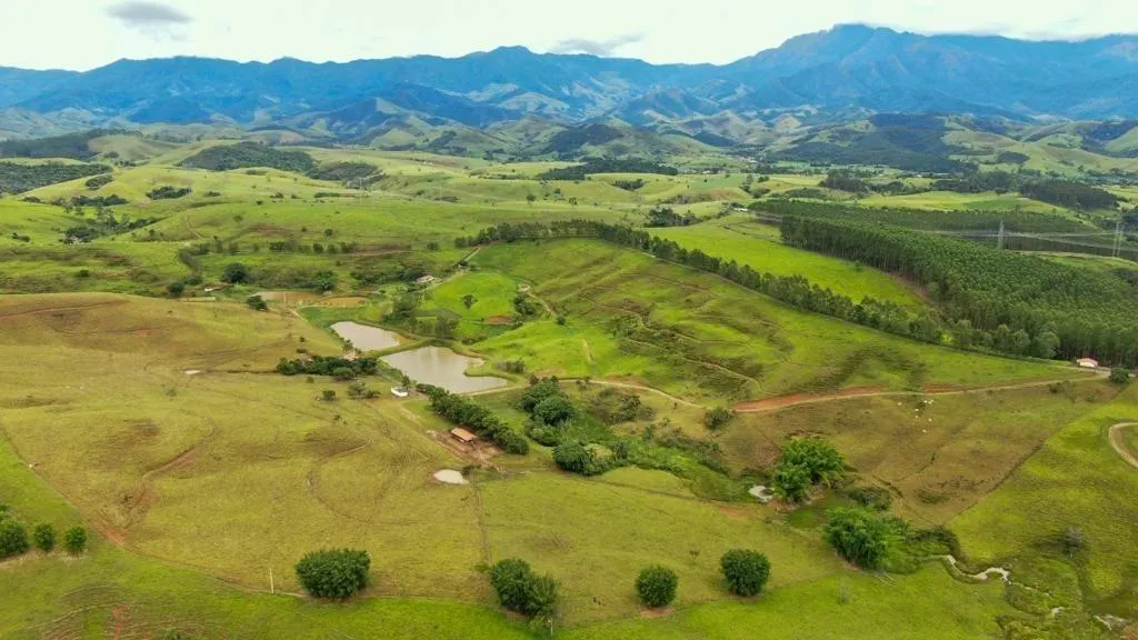 Sítio à venda de 40 ha em Cachoeira Paulista, SP, Brasil