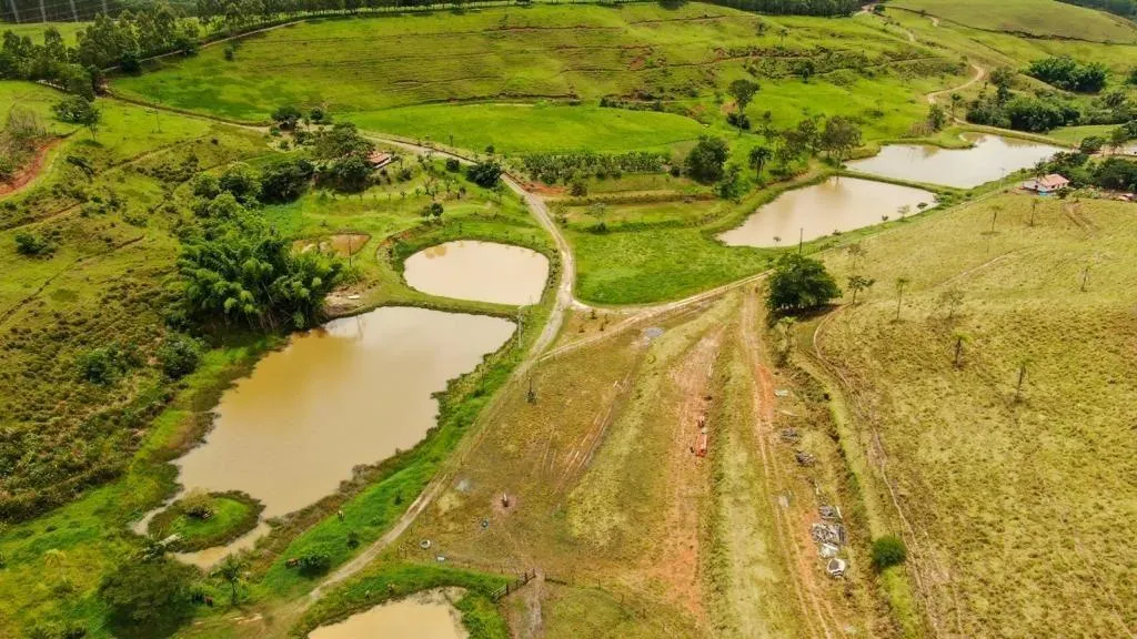 Sítio à venda de 40 ha em Cachoeira Paulista, SP, Brasil