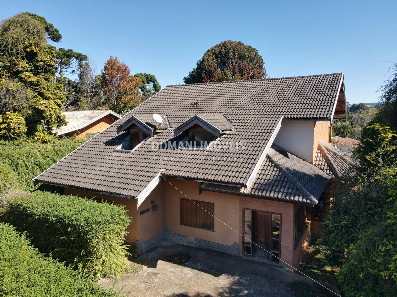 Casa à venda e para Alugar de 1.010 m² em Campos do Jordão, SP, Brasil