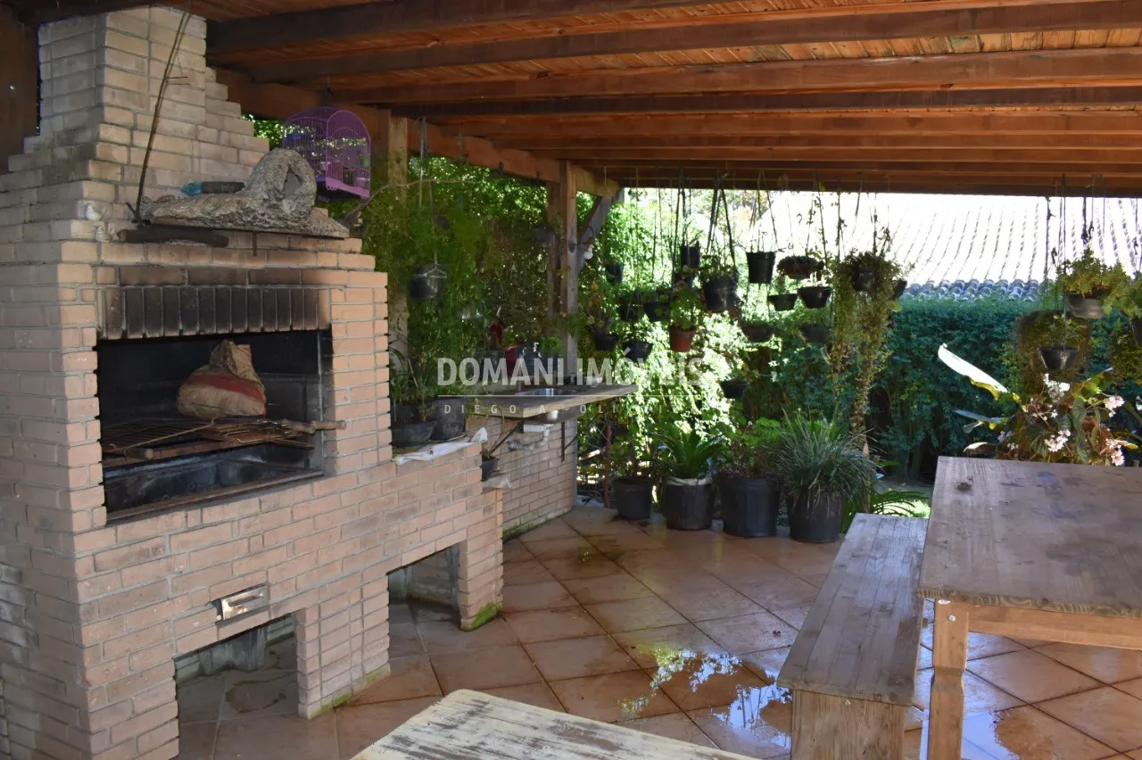 Casa à venda e para Alugar de 1.010 m² em Campos do Jordão, SP, Brasil