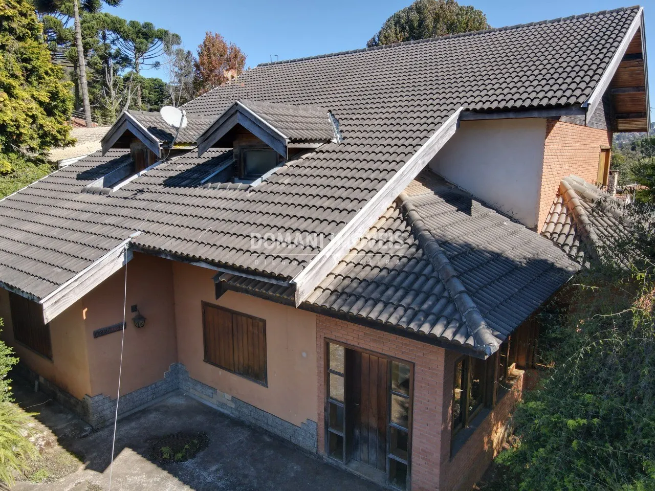 Casa à venda e para Alugar de 1.010 m² em Campos do Jordão, SP, Brasil