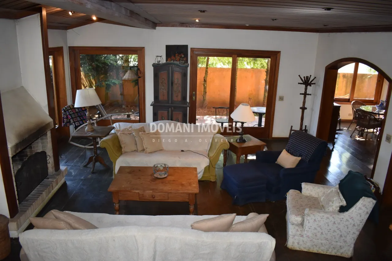 Casa à venda e para Alugar de 1.010 m² em Campos do Jordão, SP, Brasil