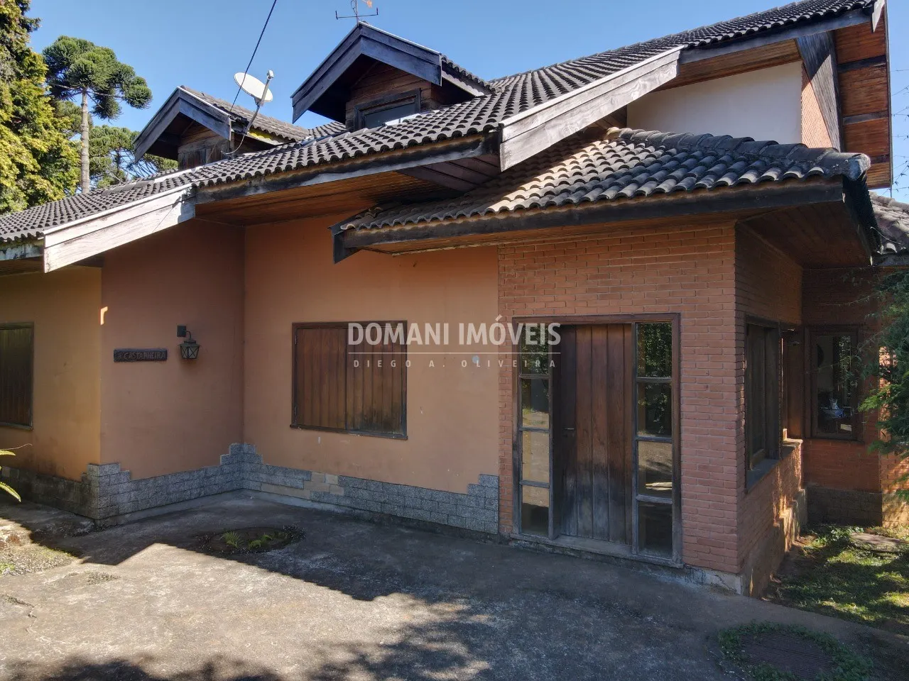 Casa à venda e para Alugar de 1.010 m² em Campos do Jordão, SP, Brasil