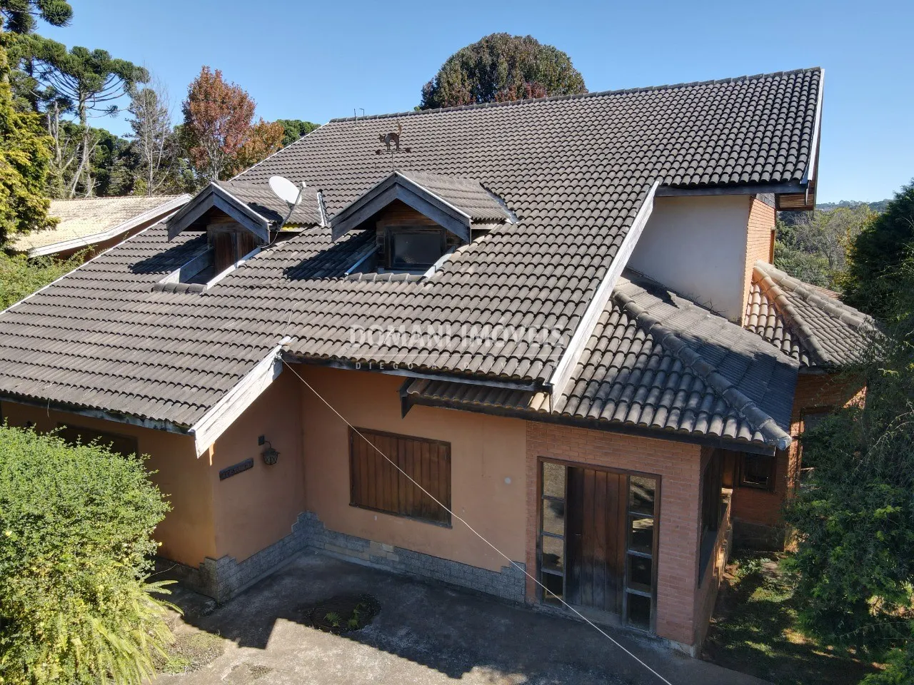 Casa à venda e para Alugar de 1.010 m² em Campos do Jordão, SP, Brasil